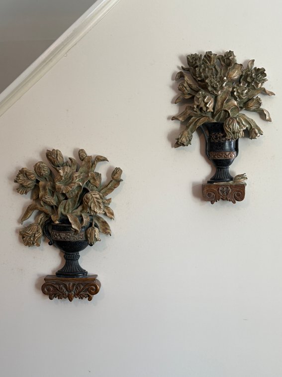 2 vintage decorative wall ornaments