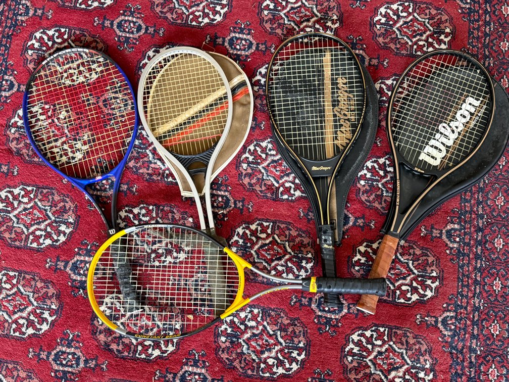 5 tennis rackets