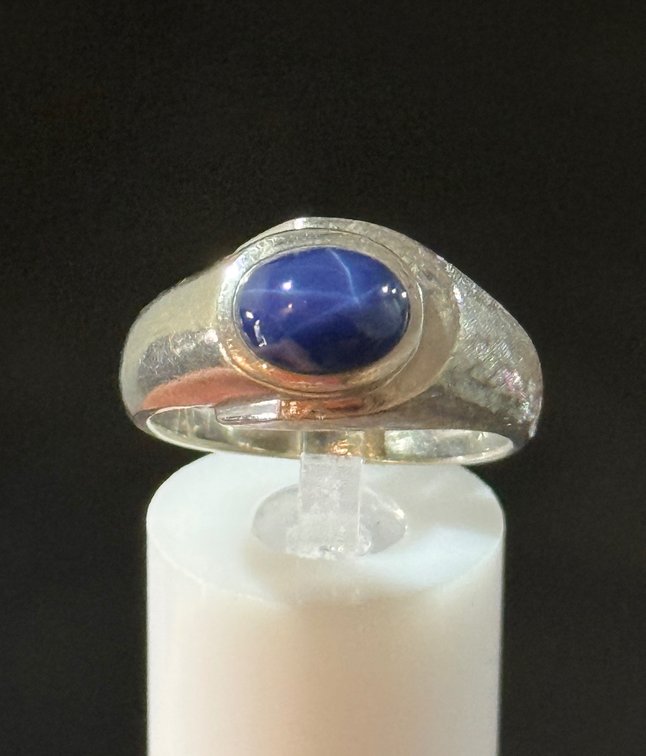 14k Gold Star Sapphire Ring