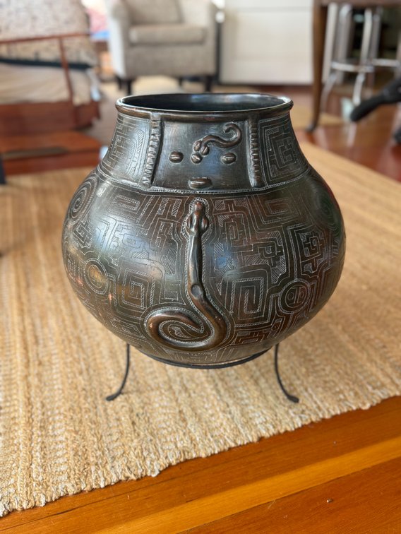 Marajoara terracotta vessle