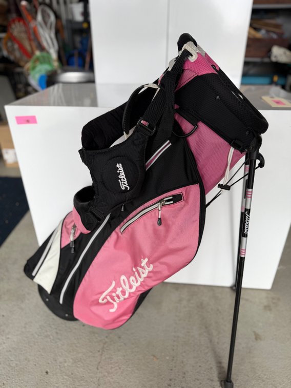 Womens golf bag, tees & balls