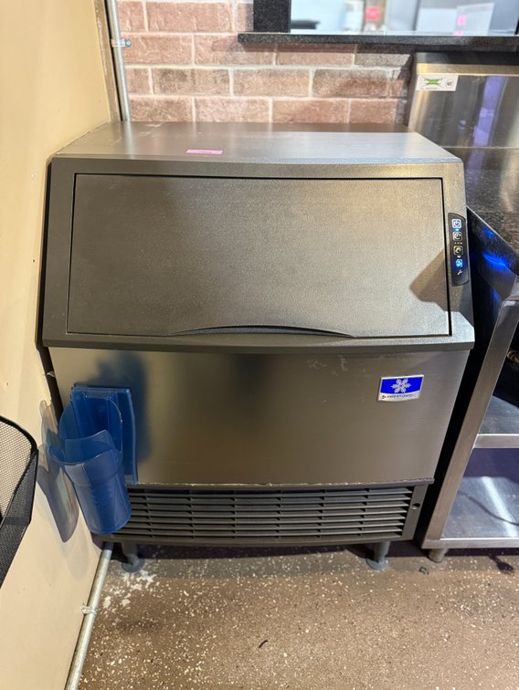 Manitowoc ice maker, TESTED