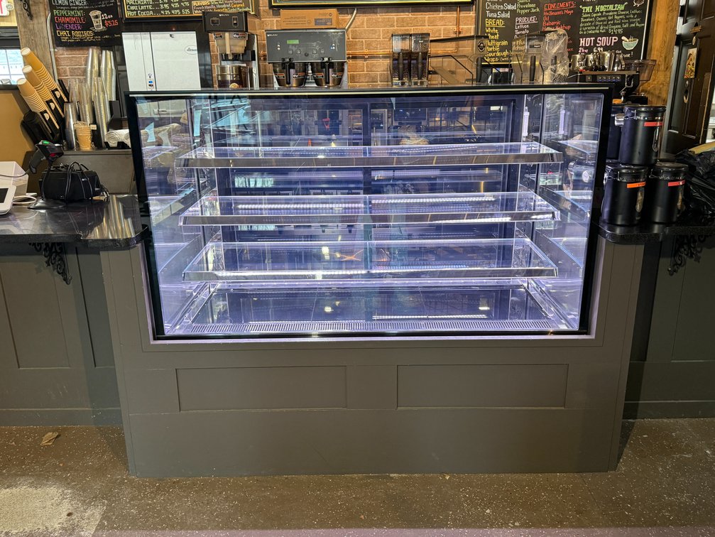 59" refrigerated pastry case, TESTED