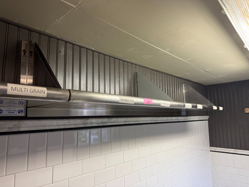 Wall mounted shelf
