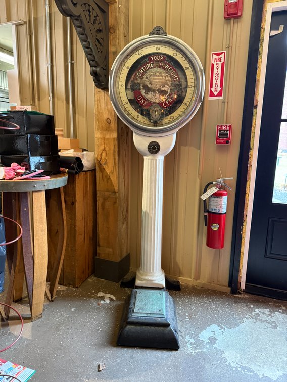 Antique platform scale
