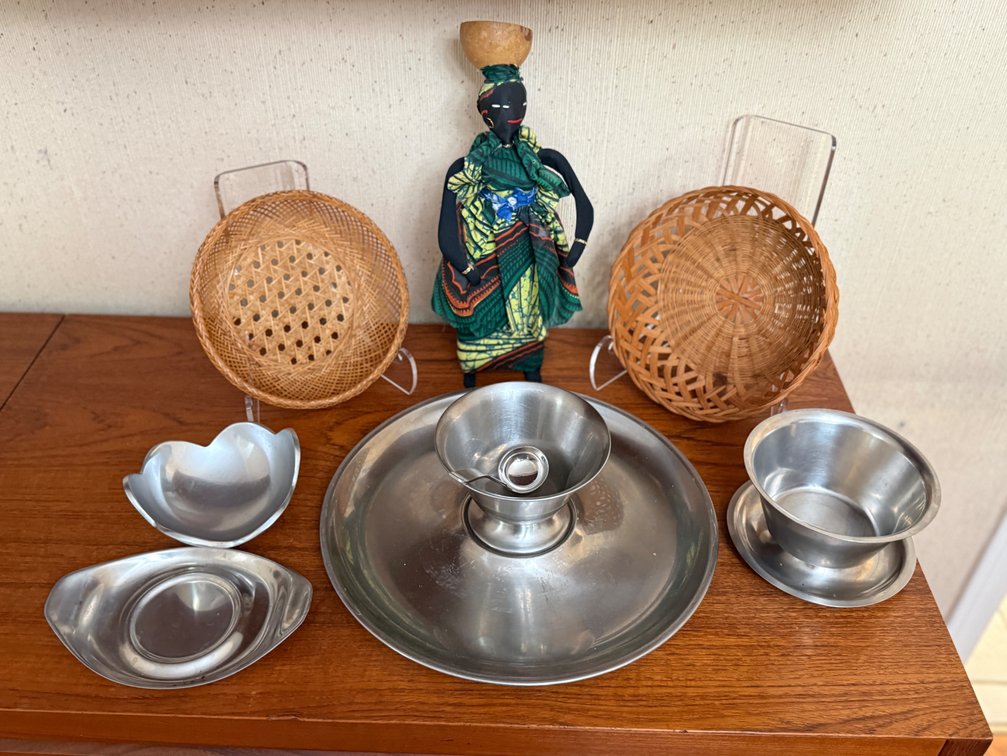 MCM metal serving pieces