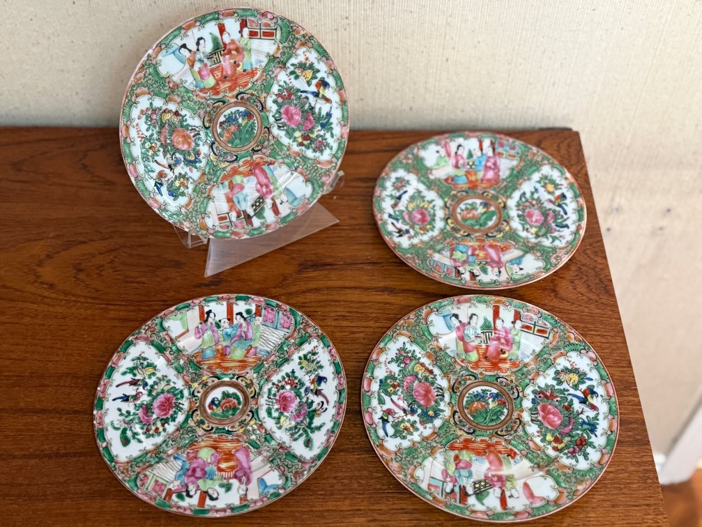 Chinese Rose medallion plates