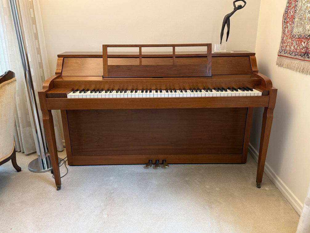 Baldwin piano