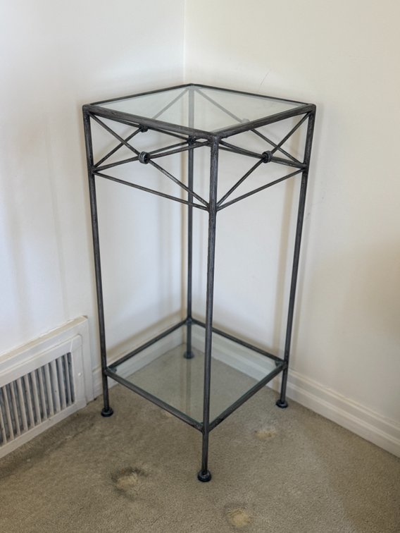 Metal plant stand