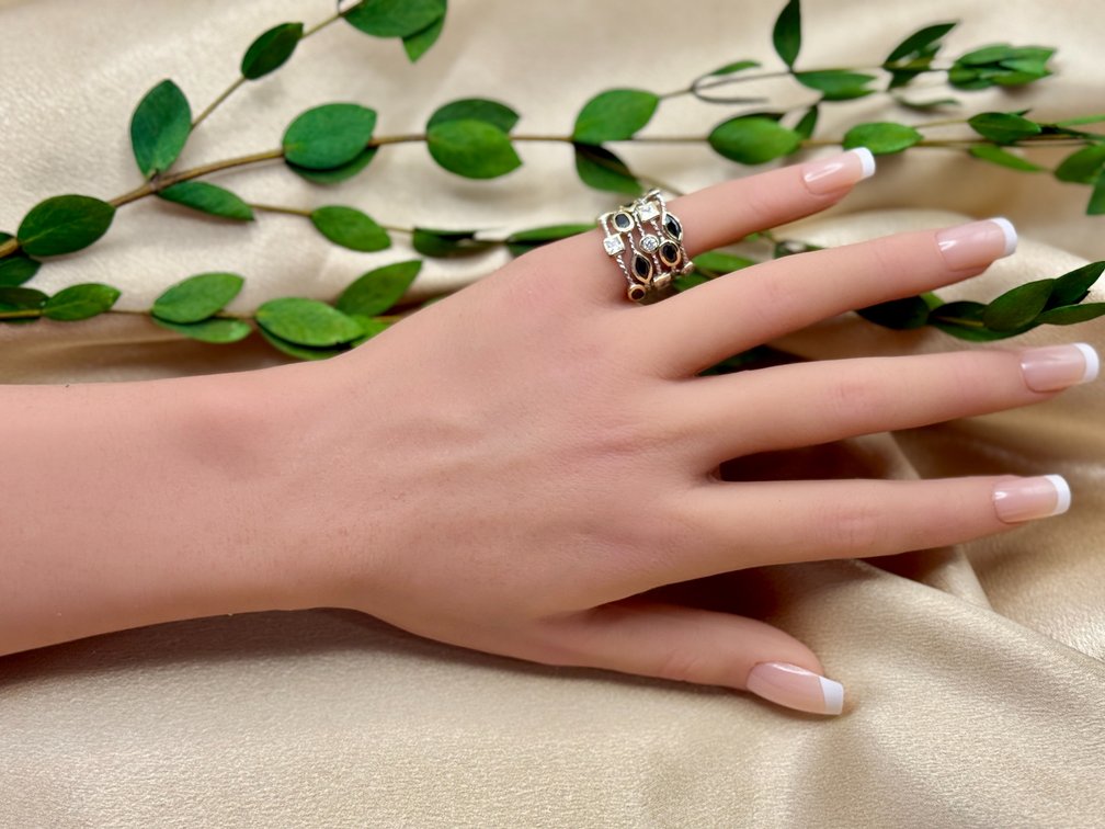 Sterling confetti ring