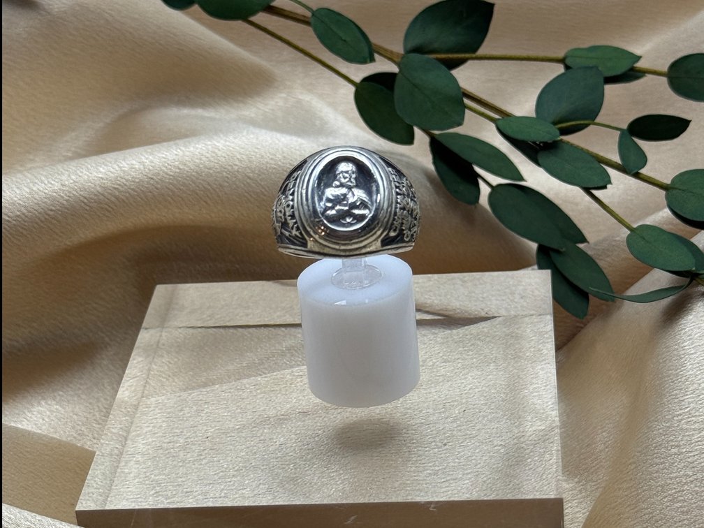 DeMolay Masonic Chevalier sterling ring.
