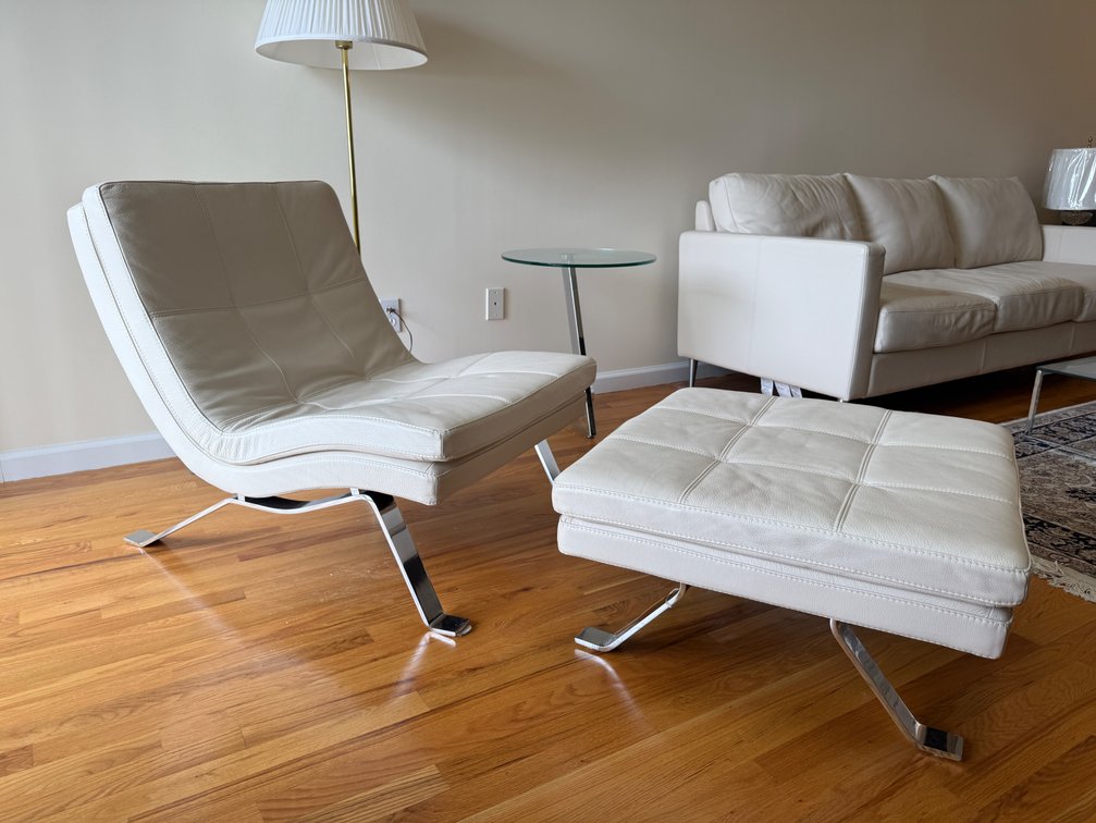 Leather lounge chair & ottoman
