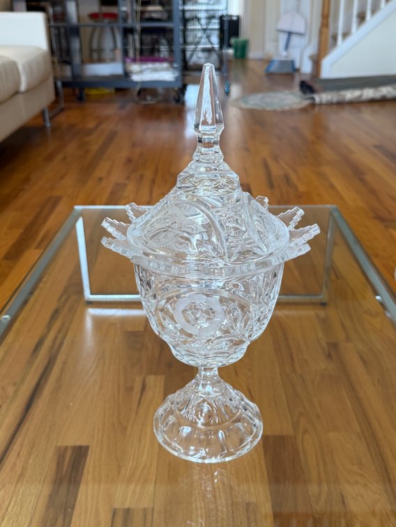 Vintage crystal bonbonniere