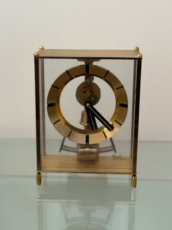 Kundo mantle clock