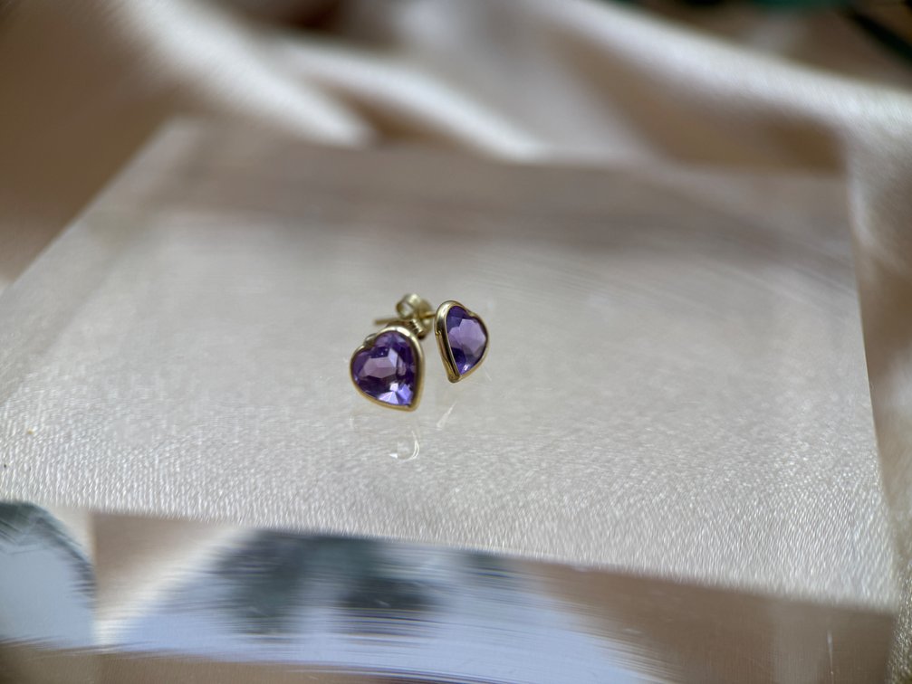 14 k gold earrings with amethyst