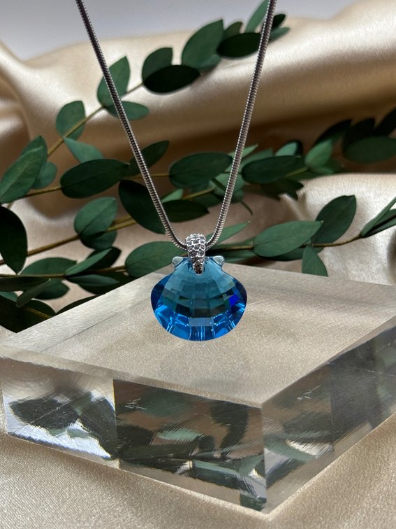 Swarovski Shell Pendant Necklace