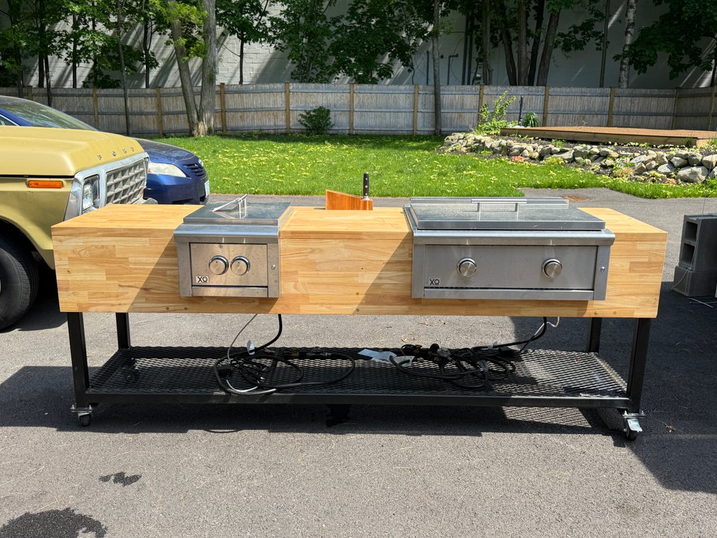 Custom outdoor cooking kitchen