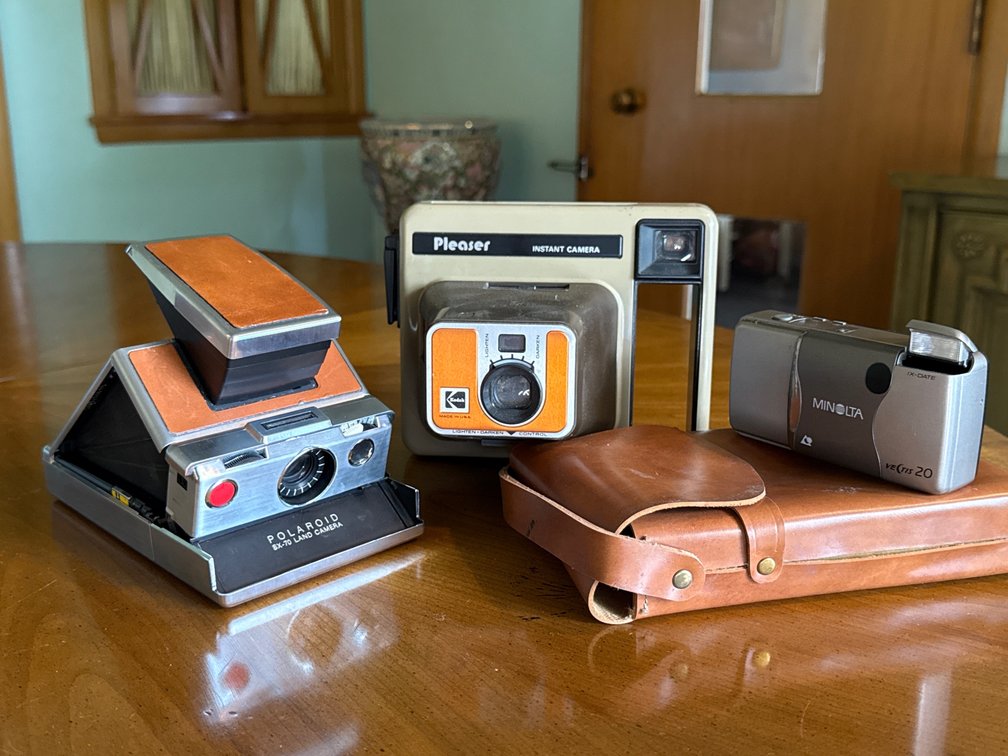 Vintage Polaroid, Kodak & Minolta Cameras