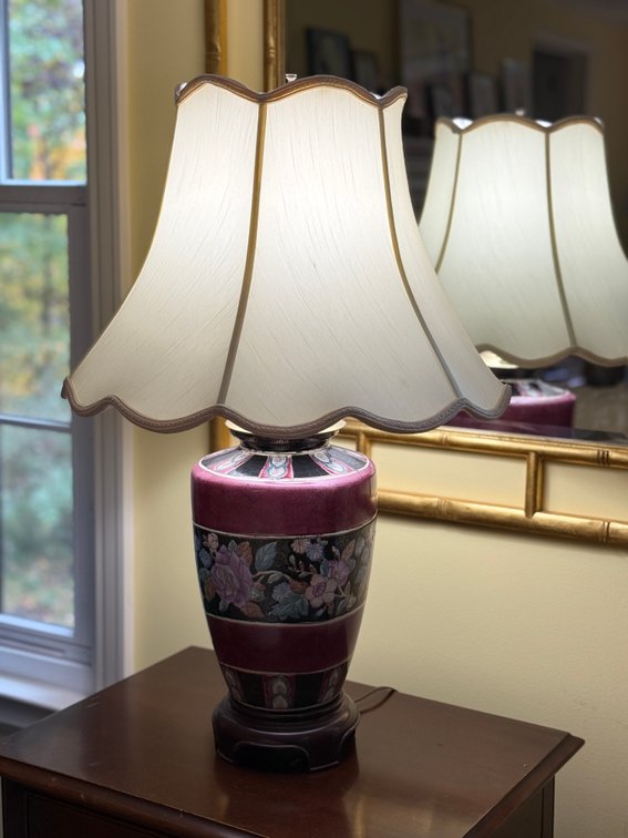 Asian Style Ceramic Urn Table Lamp