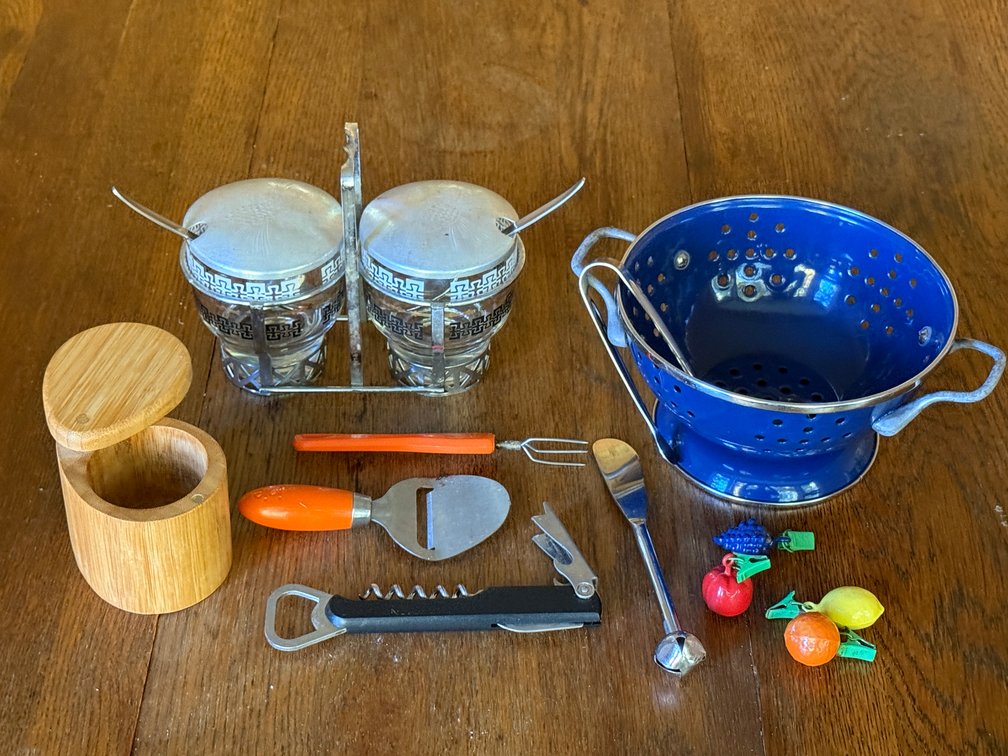 Kitchen & Bar Accessories with Condiment Caddy