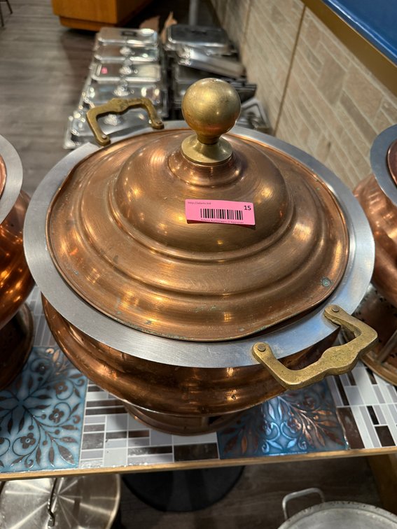 Round copper chafing dish