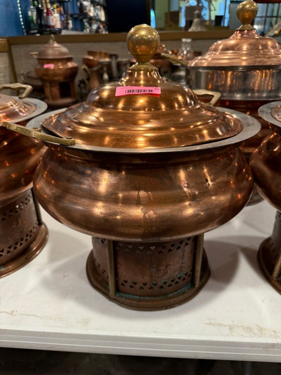 Round copper chafing dish