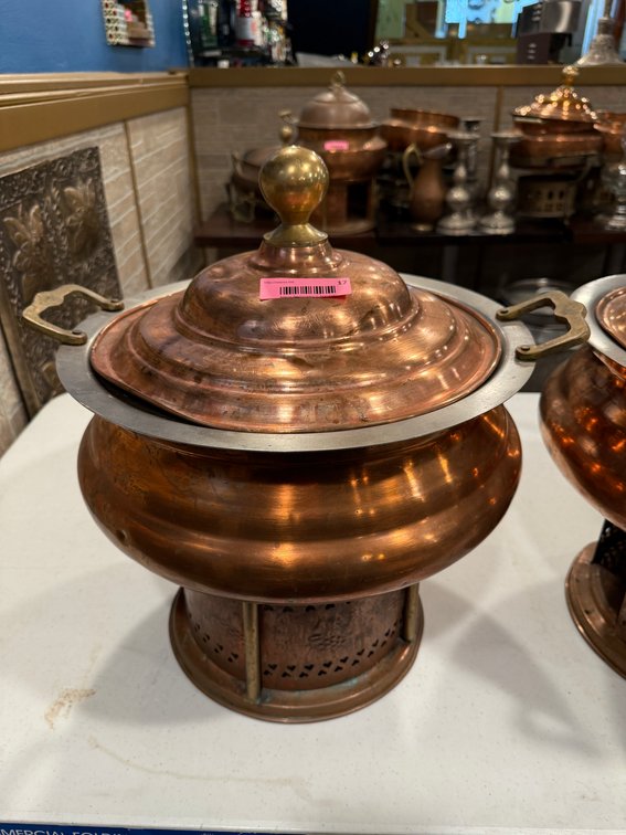 Round copper chafing dish