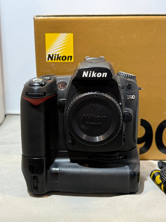 Nikon D90 digital camera 