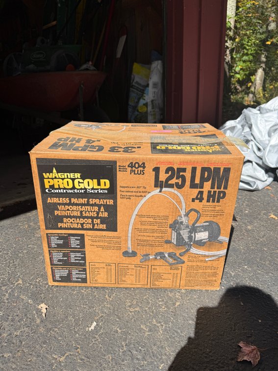 Airless paint sprayer