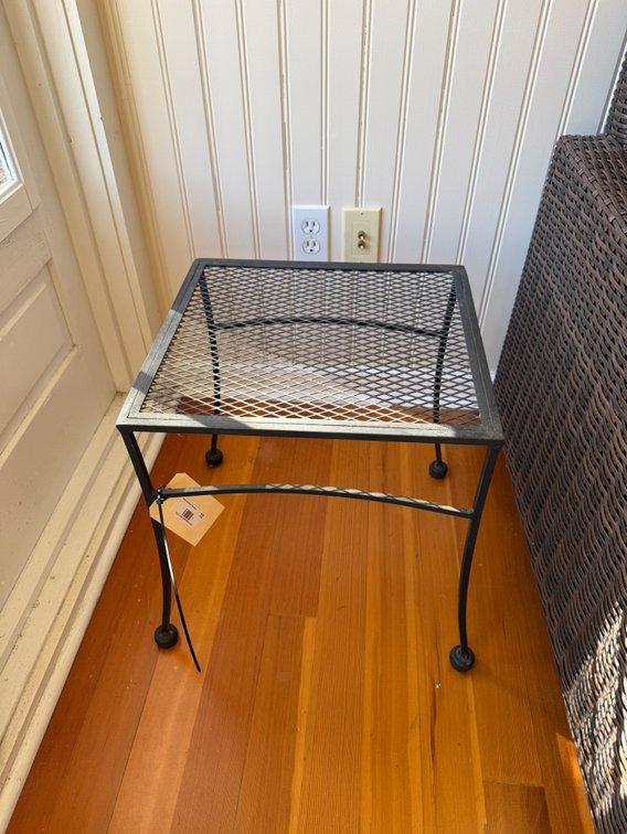 Outdoor end table 