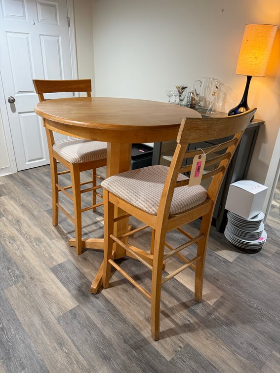 Bar ht. table & chairs