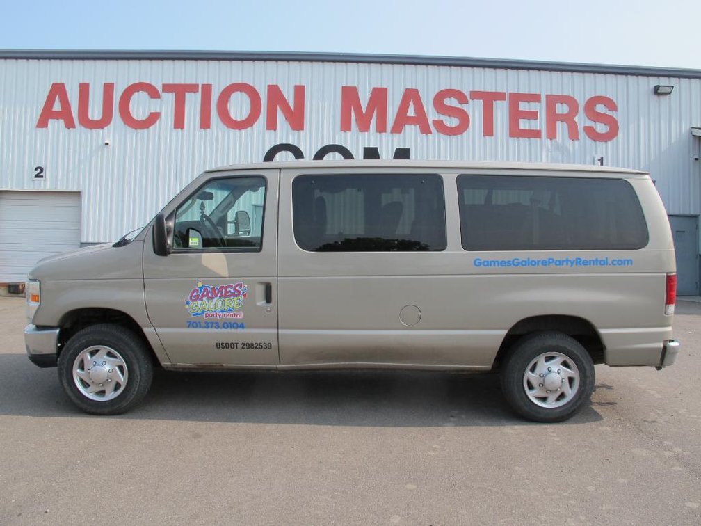 2013 Ford E-350 Econoline Passenger Van