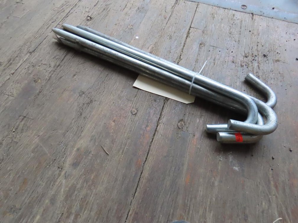 5 Metal Stakes, 17.5"