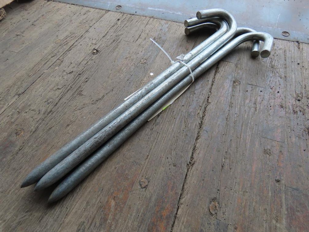 5 Metal Stakes, 17.5"