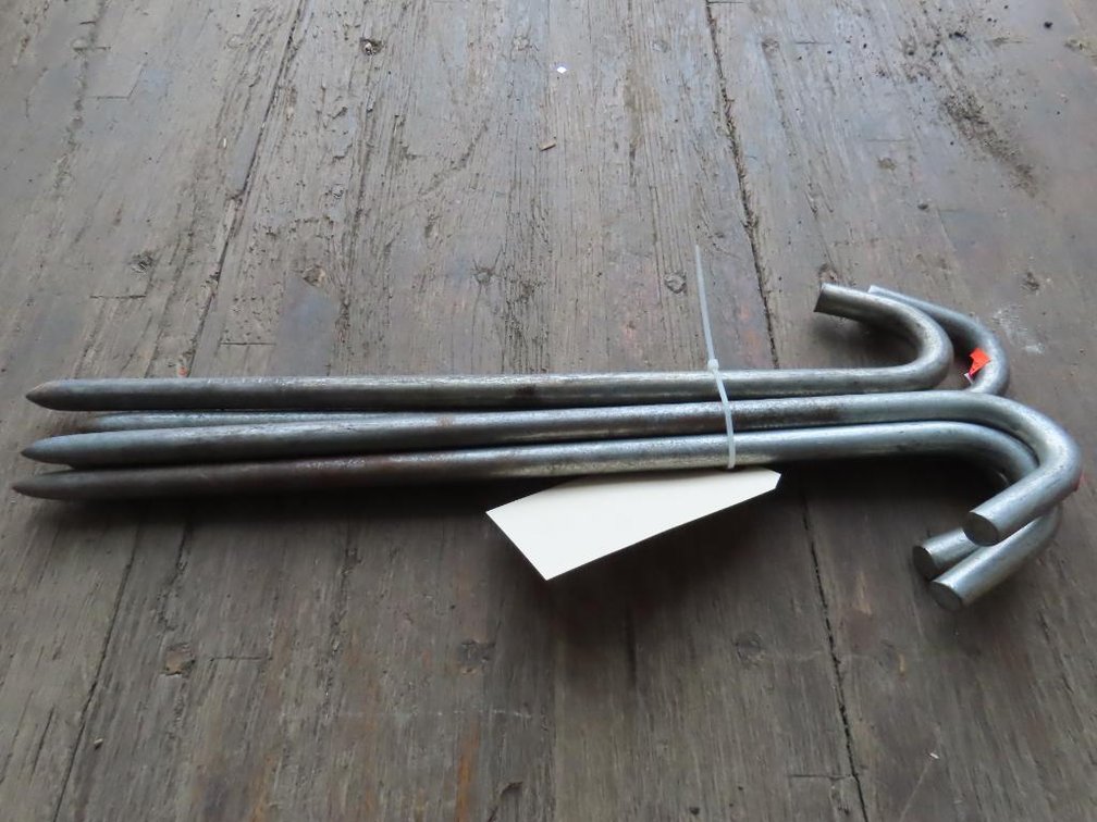 5 Metal Stakes, 17.5"