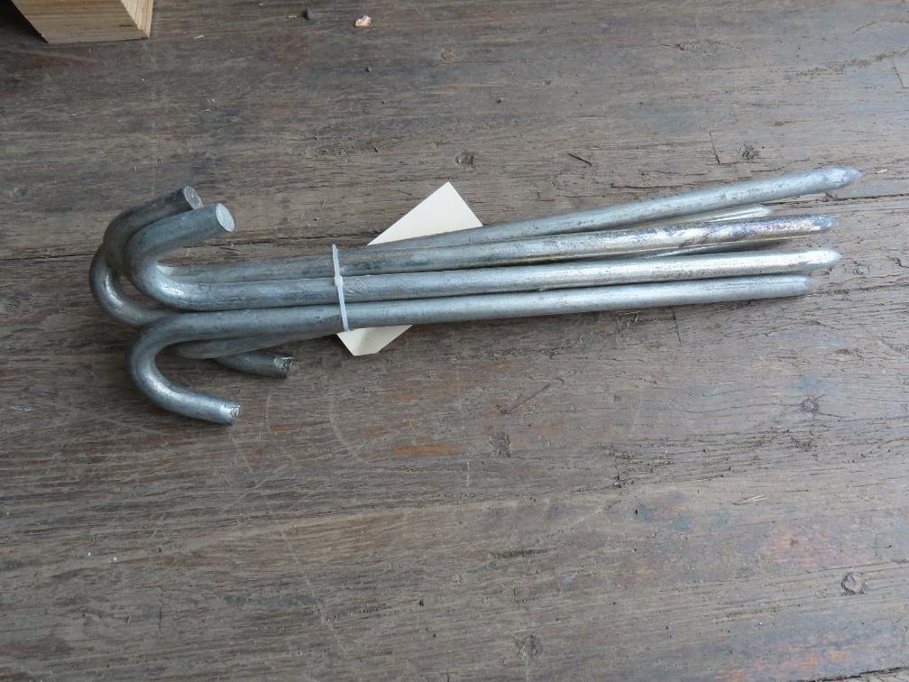5 Metal Stakes, 18"