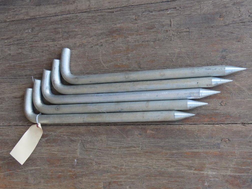 6 Metal Stakes, 18"