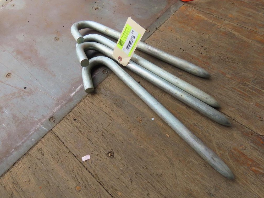 4 Metal Stakes, 18"