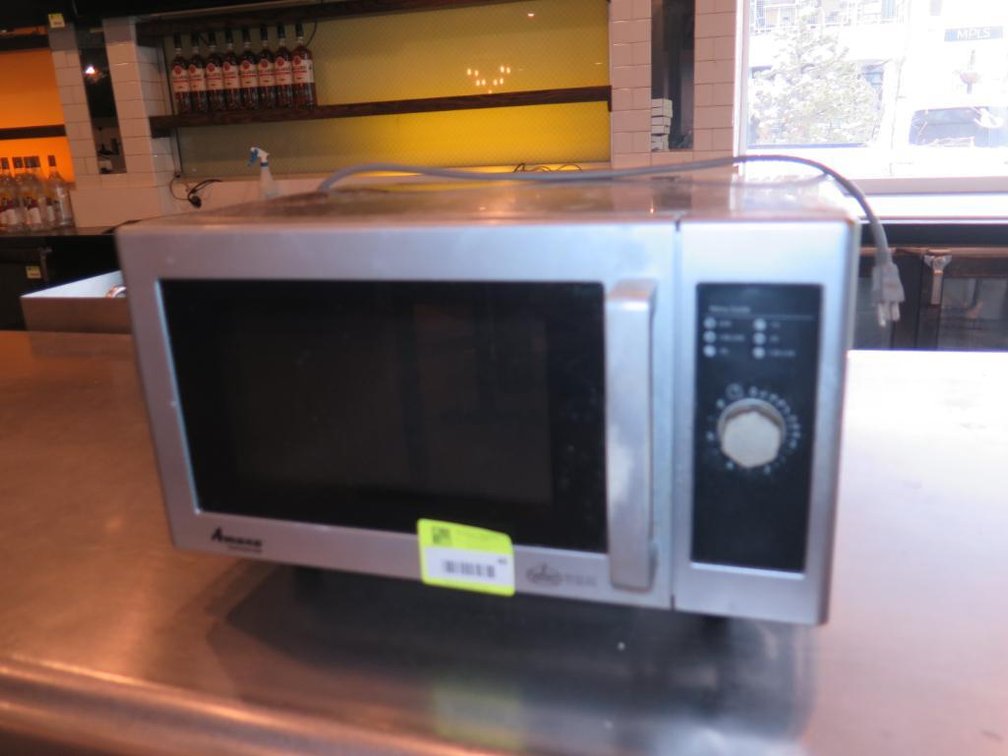 Amana Commercial Microwave, Model RMS10DS