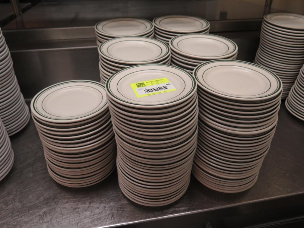 Approx. 202 Tuxton 6.25" Plates
