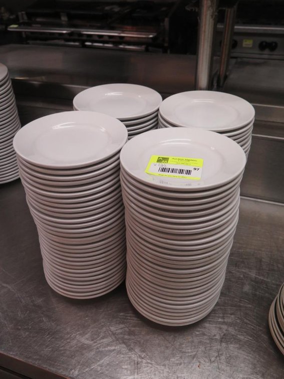 Approx. 120 TriMark 6.25" Plates