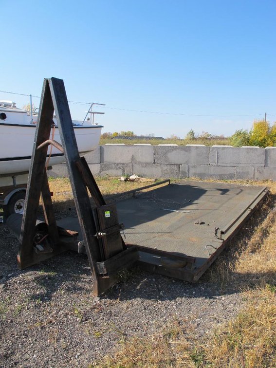 Roll Off Truck Bed, 18'x8'