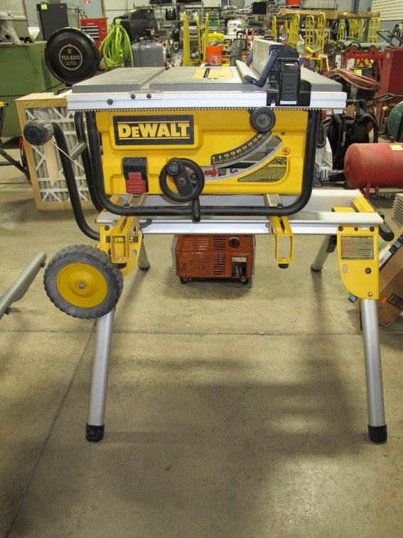 Dewalt DW7440RS Table Saw, 120V