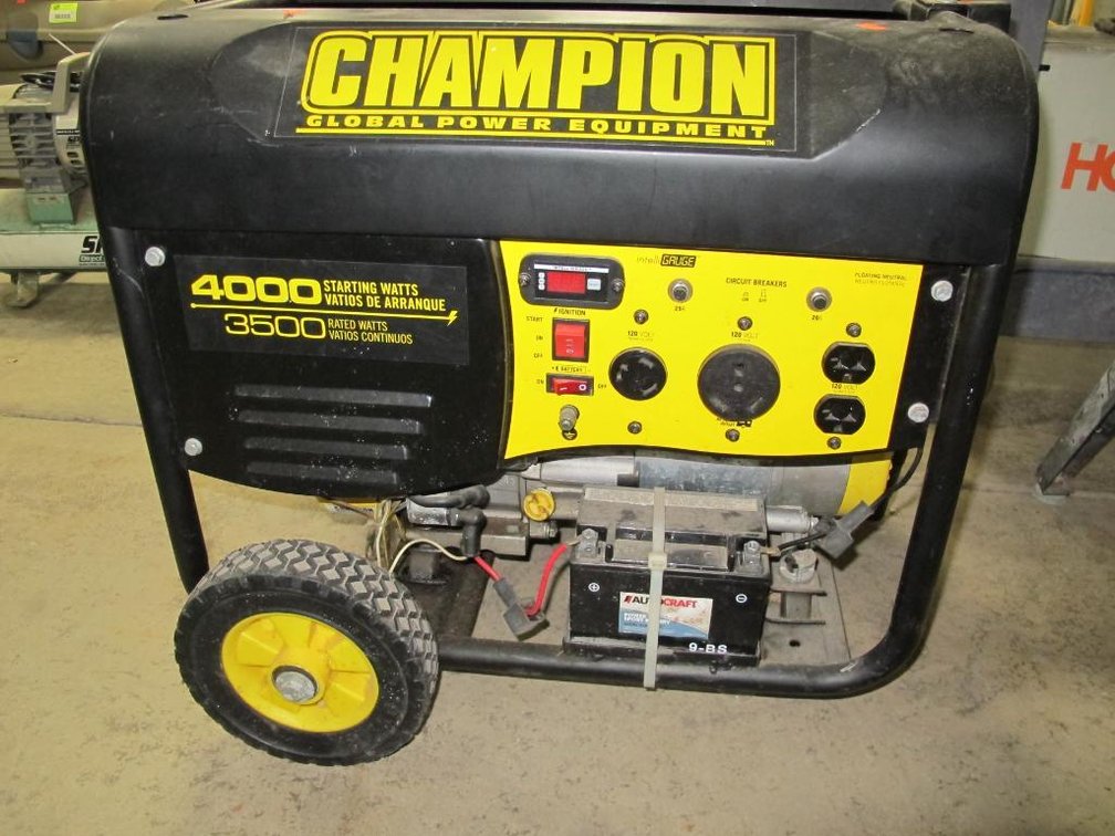 Champion Gas Generator, Model 46539, 4000 Peak Watts, 3500 Running Watts, 4 Stroke Motor