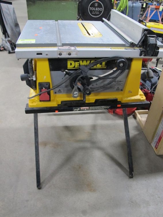 Dewalt DW744 10" Table Saw, 120V