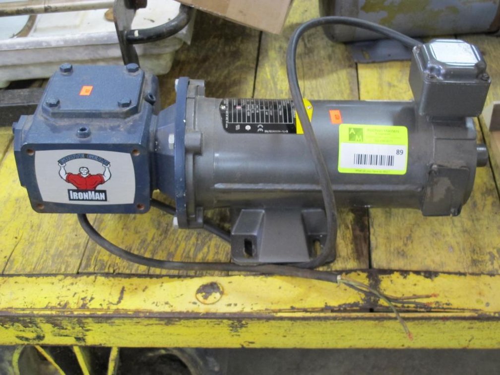 Baldor Reliance Industrial Motor, 5 HP, 1750 RPM, 90V