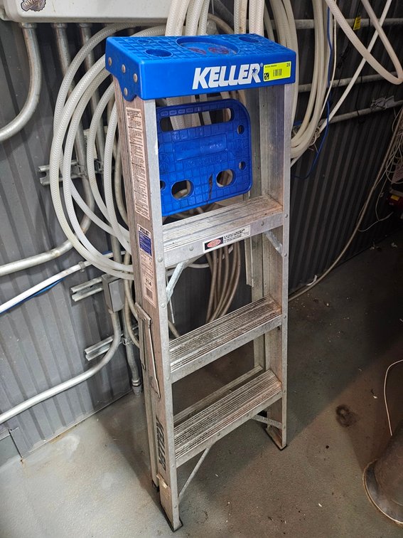 Keller Aluminum 4' Step Ladder