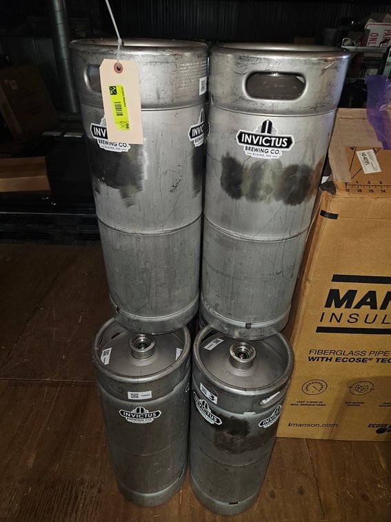 6 - 1/6 Barrel Kegs