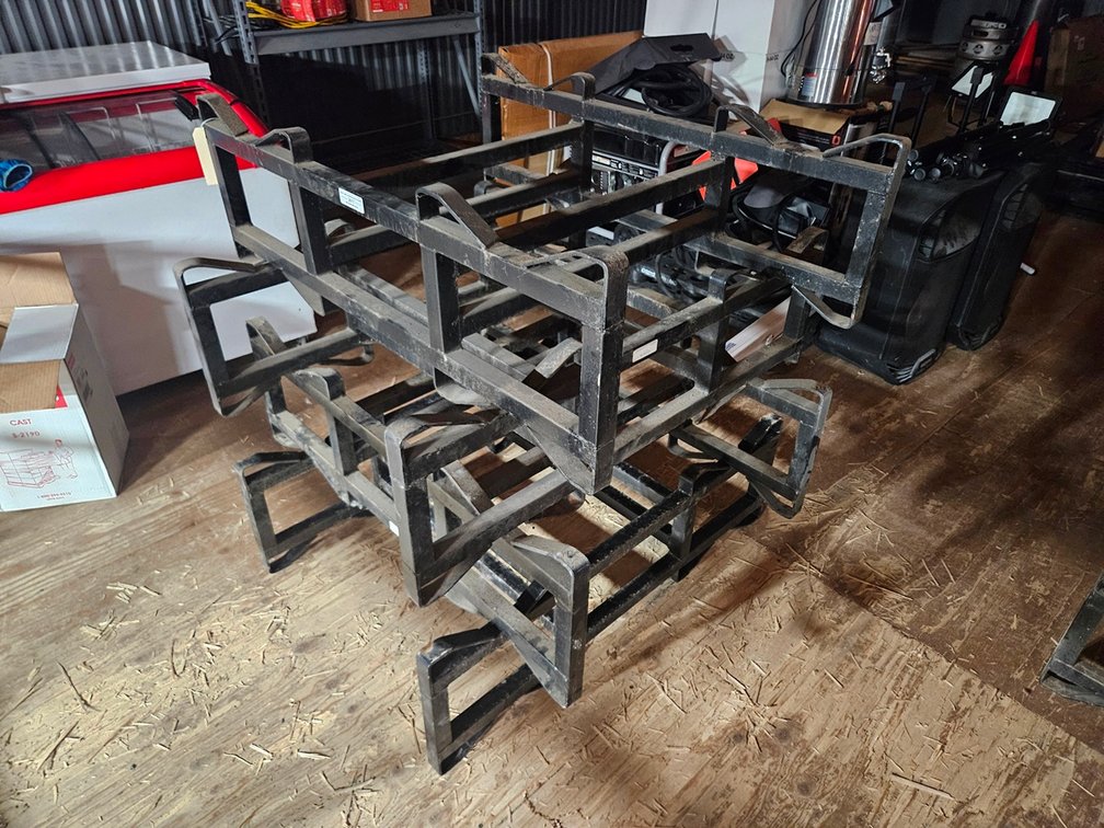 4 Stacking Barrel Racks, 45"x31"