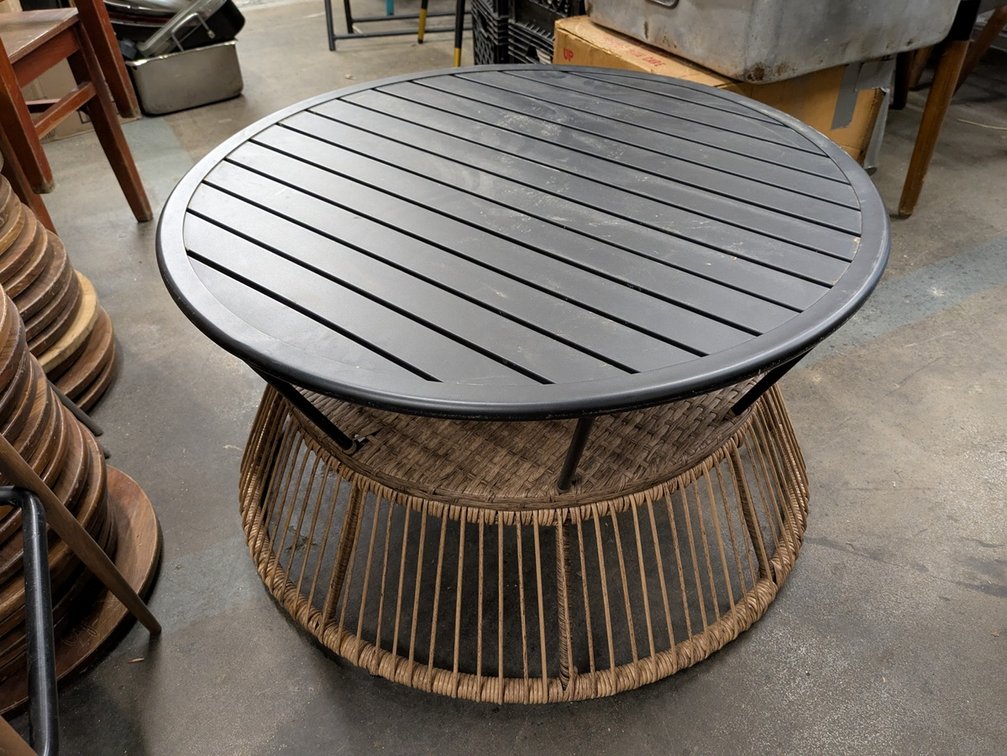 Wicker/Metal Patio Table, 32"x18"